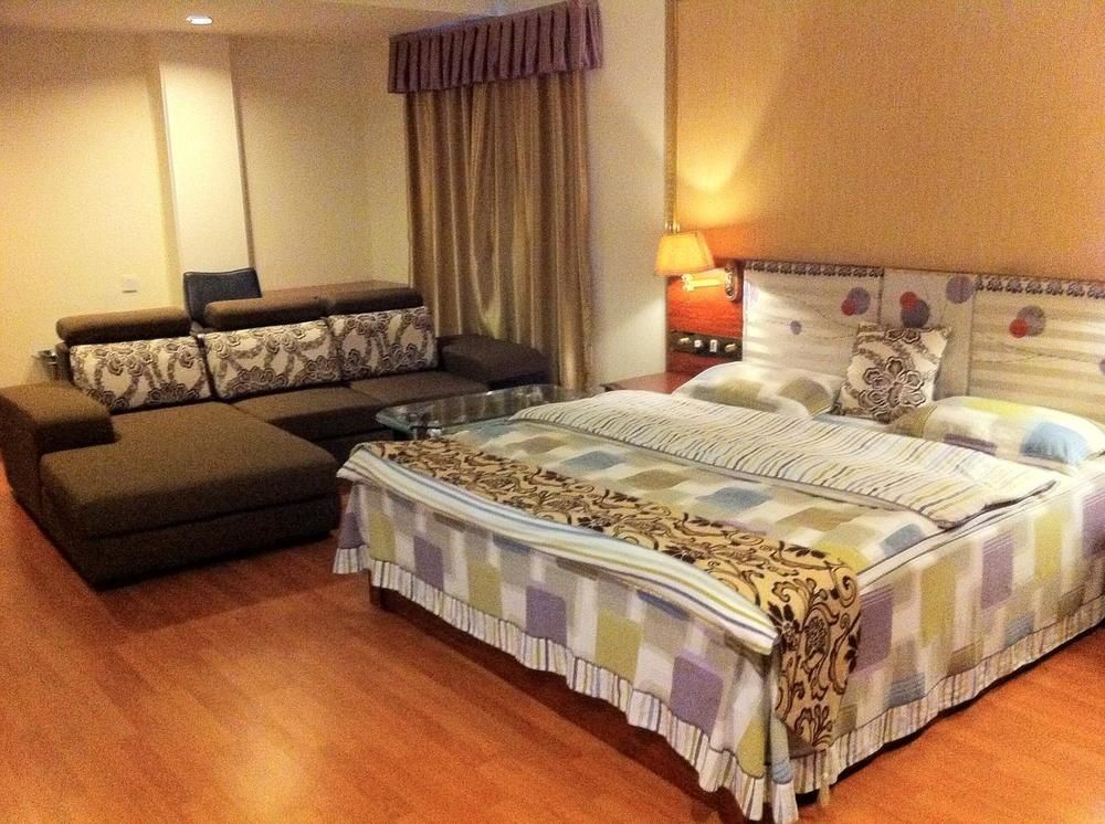 Guoxing Business Hotel Чжаоцин Екстериор снимка